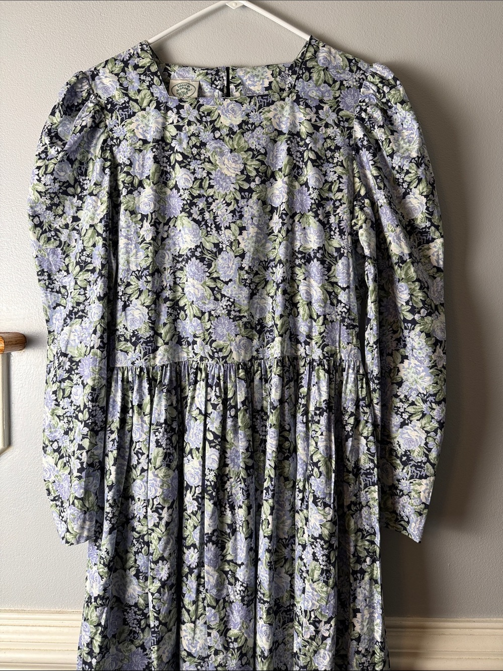 Vintage 80s Laura Ashley Lavender and Green Floral Long-Sleeve Maxi Dress - Picture 2 of 10